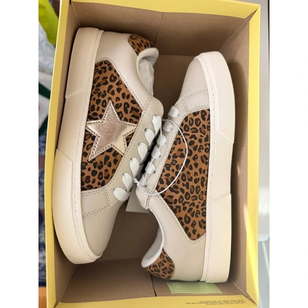Cat‎ & Jack Kaitlyn Sneakers Girls Size 4 Beige Leopard Star NWT